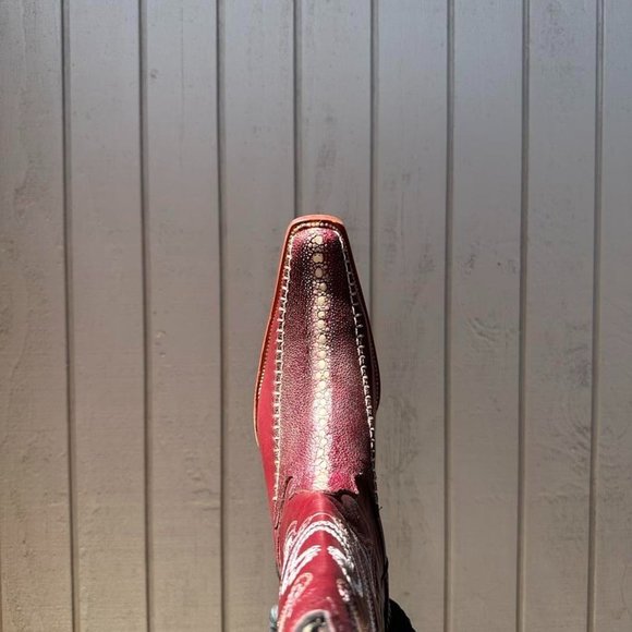 #23 Dark Wine Red Stingray Details Boot